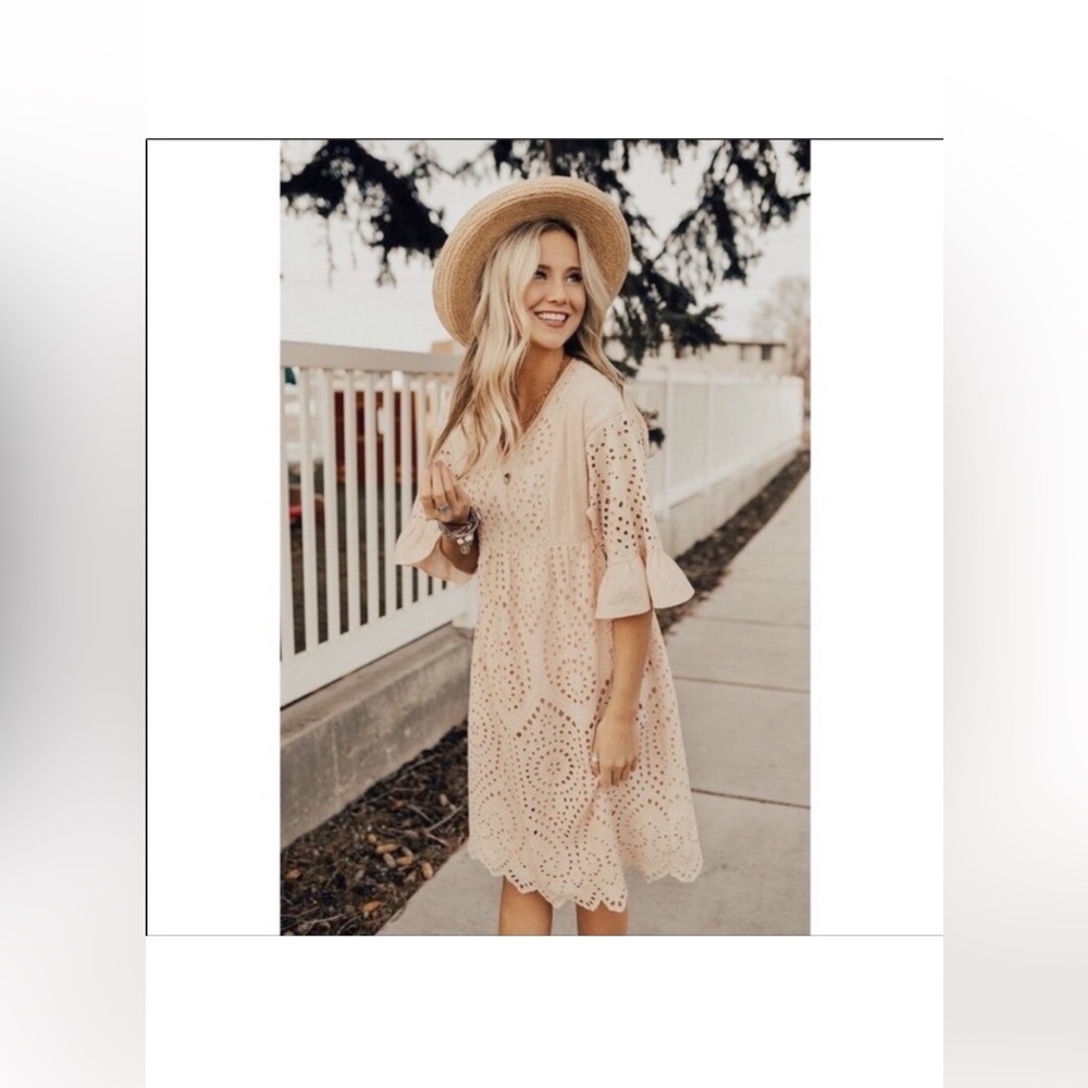 Elegant Cream Lace Dress